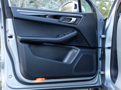 2023 Porsche Macan Macan (MY23)