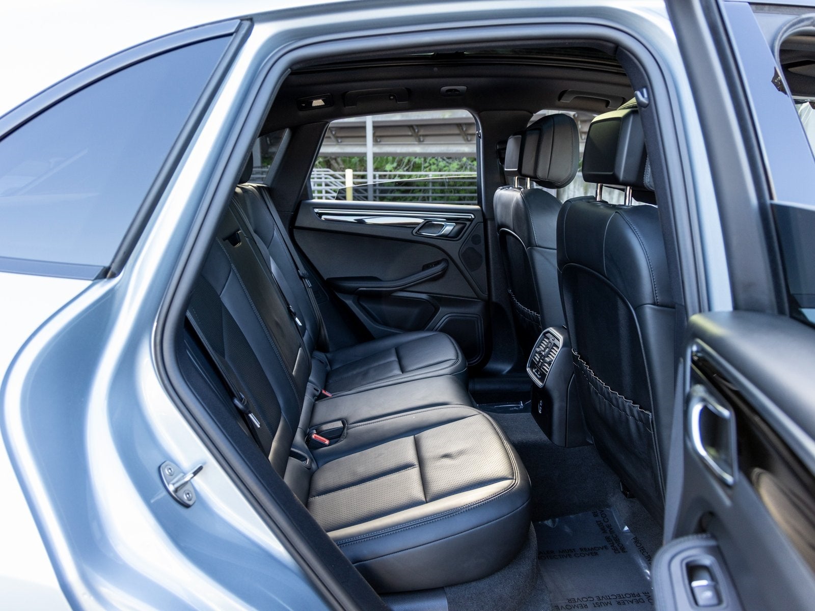 2023 Porsche Macan Macan (MY23)