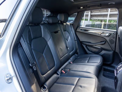 2023 Porsche Macan Macan (MY23)