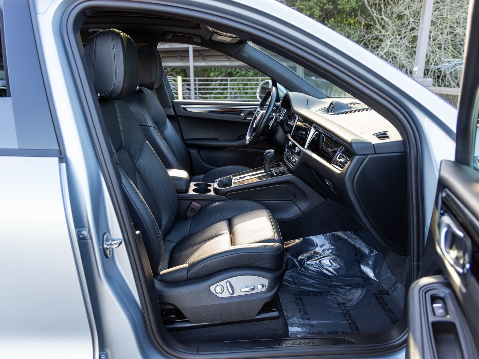 2023 Porsche Macan Macan (MY23)