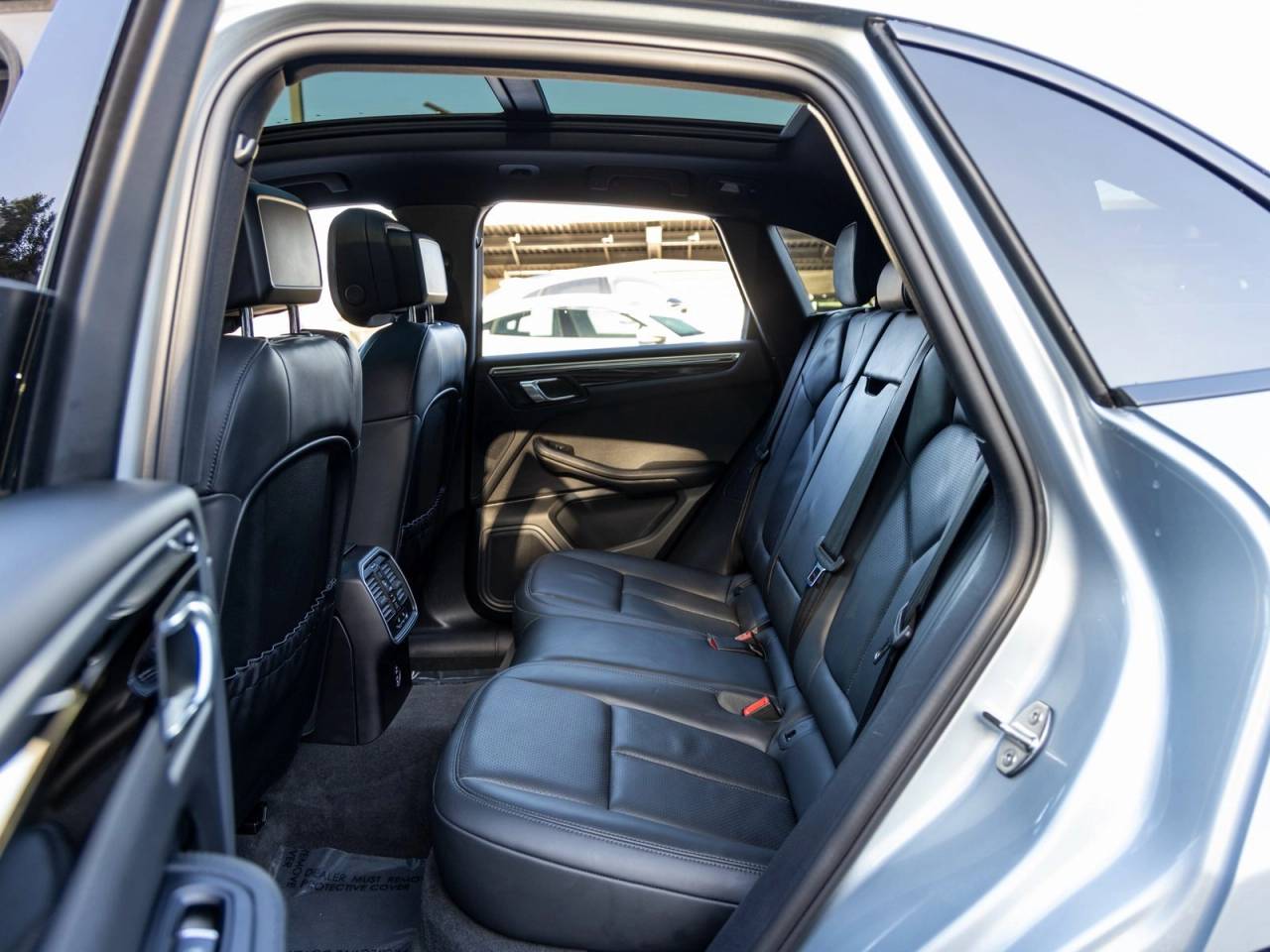 2023 Porsche Macan Macan (MY23)