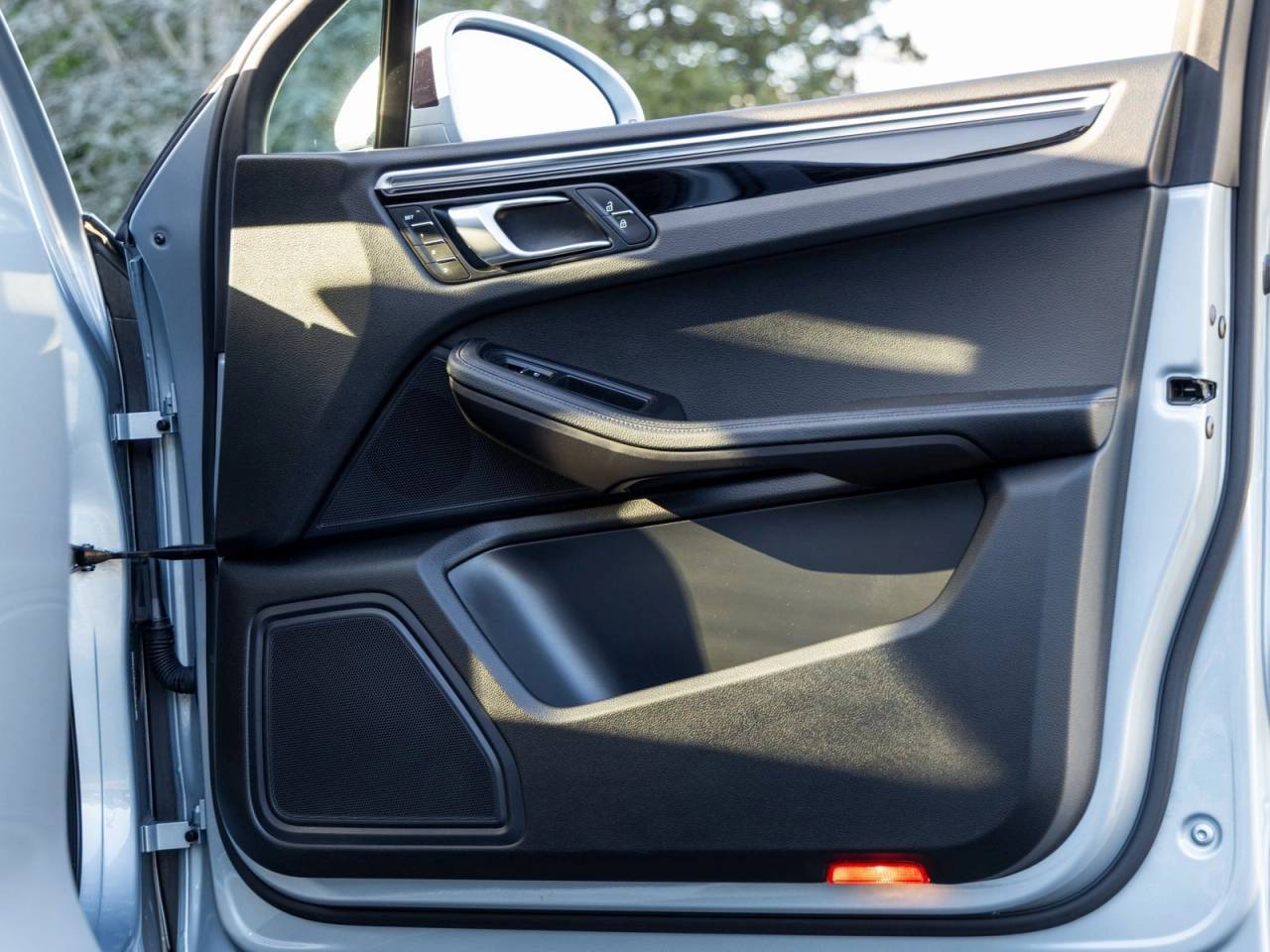 2023 Porsche Macan Macan (MY23)