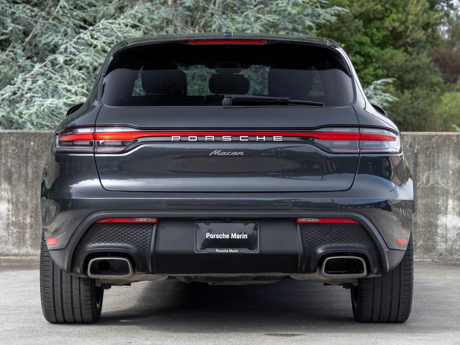 2023 Porsche Macan Base