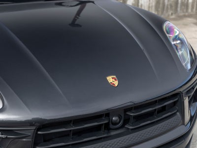2023 Porsche Macan Base