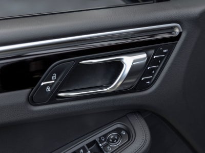 2023 Porsche Macan Base