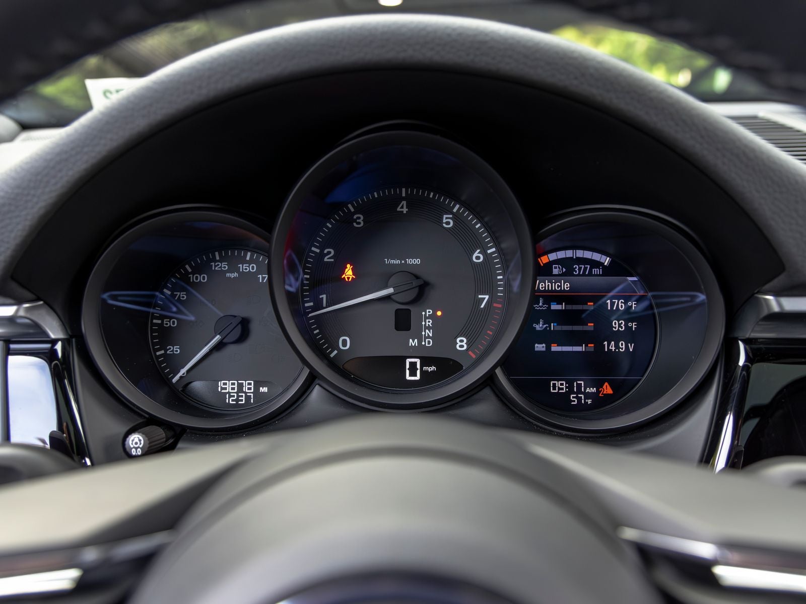 2023 Porsche Macan Base