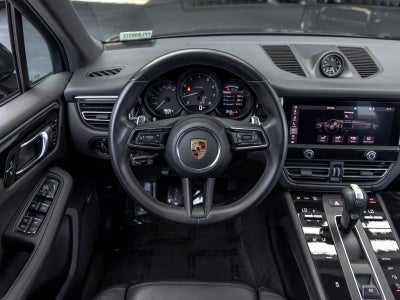 2023 Porsche Macan Base