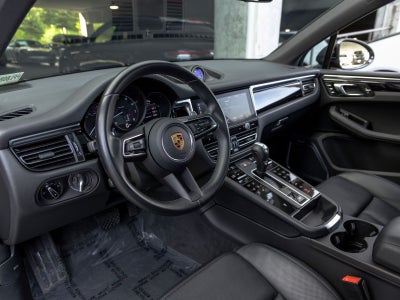 2023 Porsche Macan Base