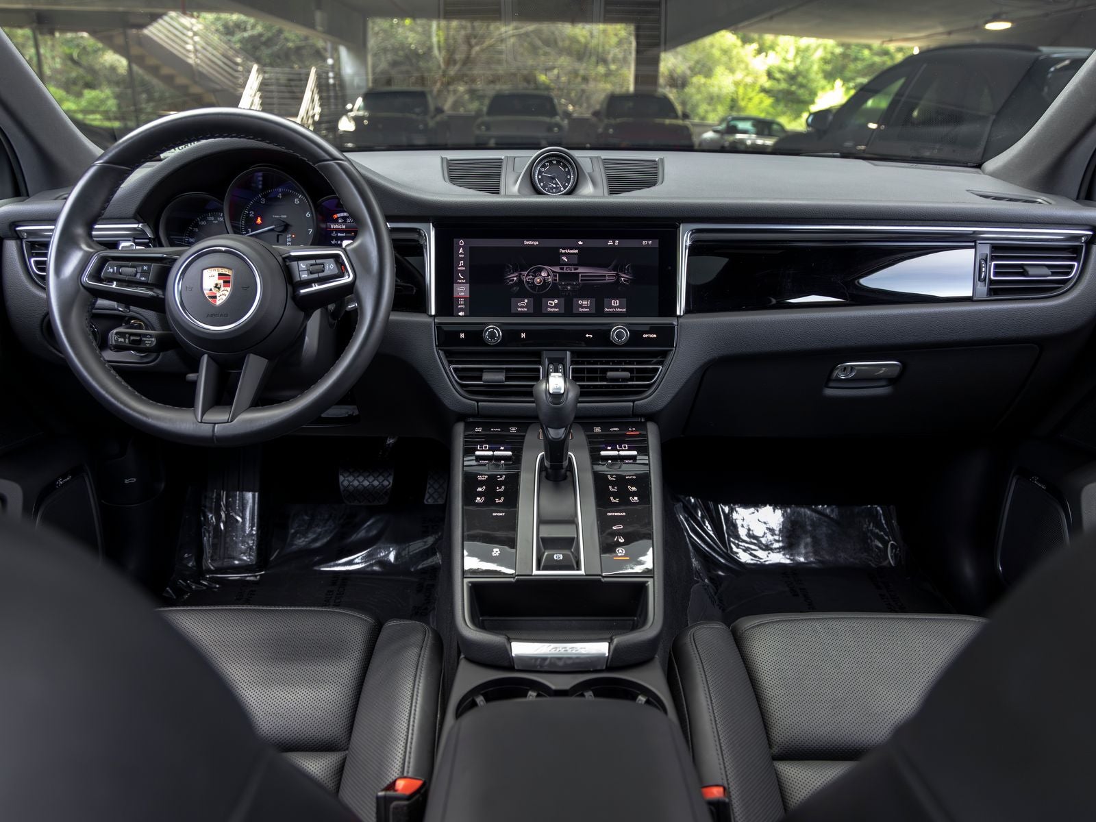 2023 Porsche Macan Base