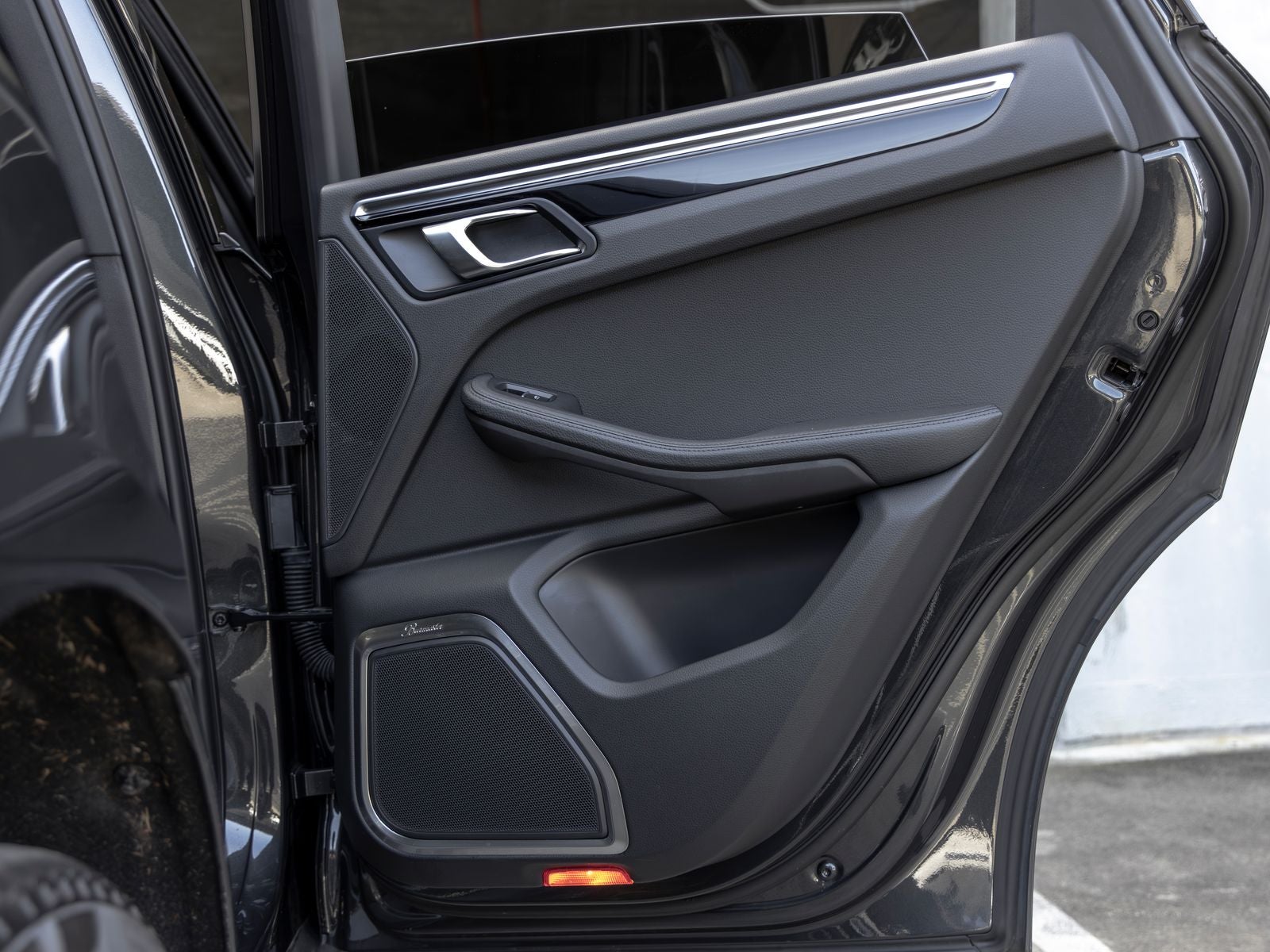 2023 Porsche Macan Base