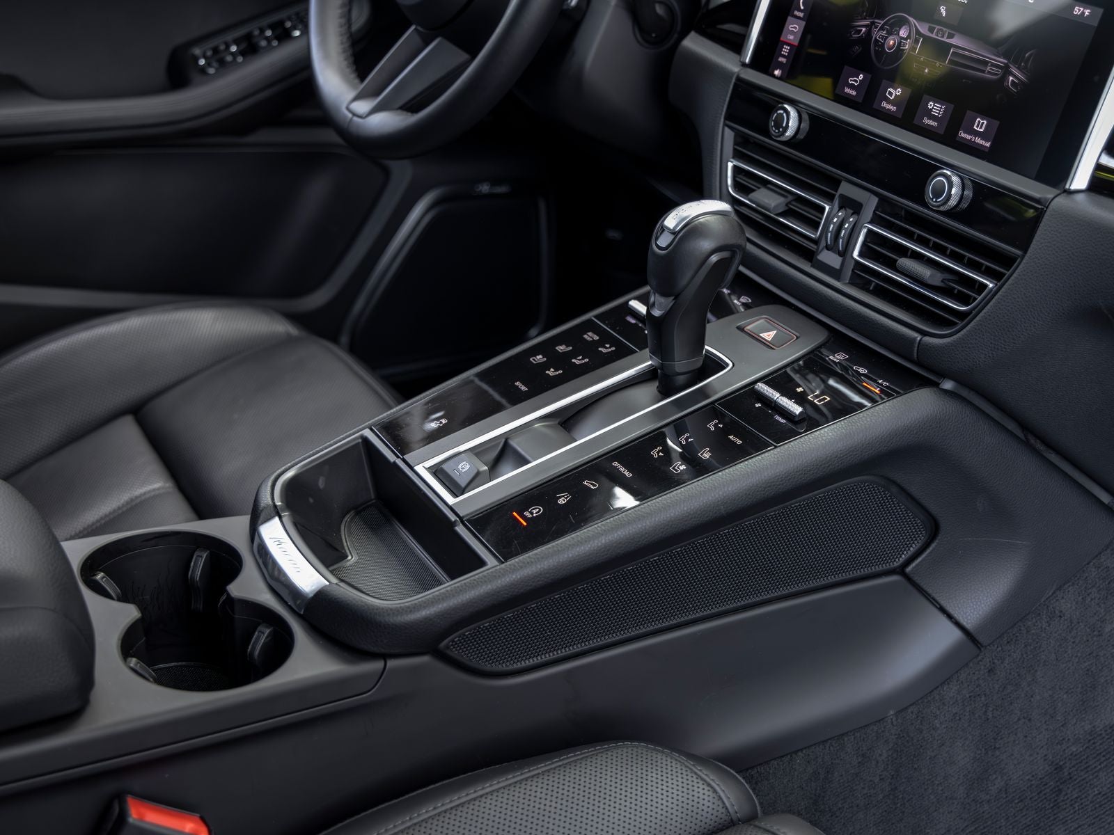 2023 Porsche Macan Base