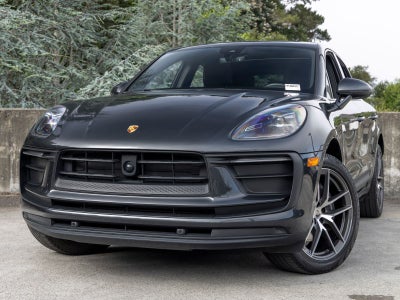 2023 Porsche Macan Base