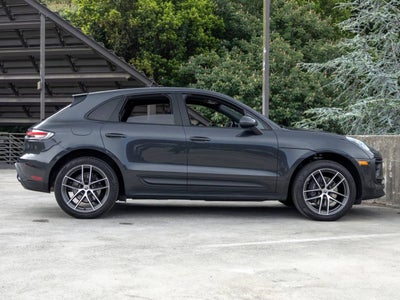 2023 Porsche Macan Base
