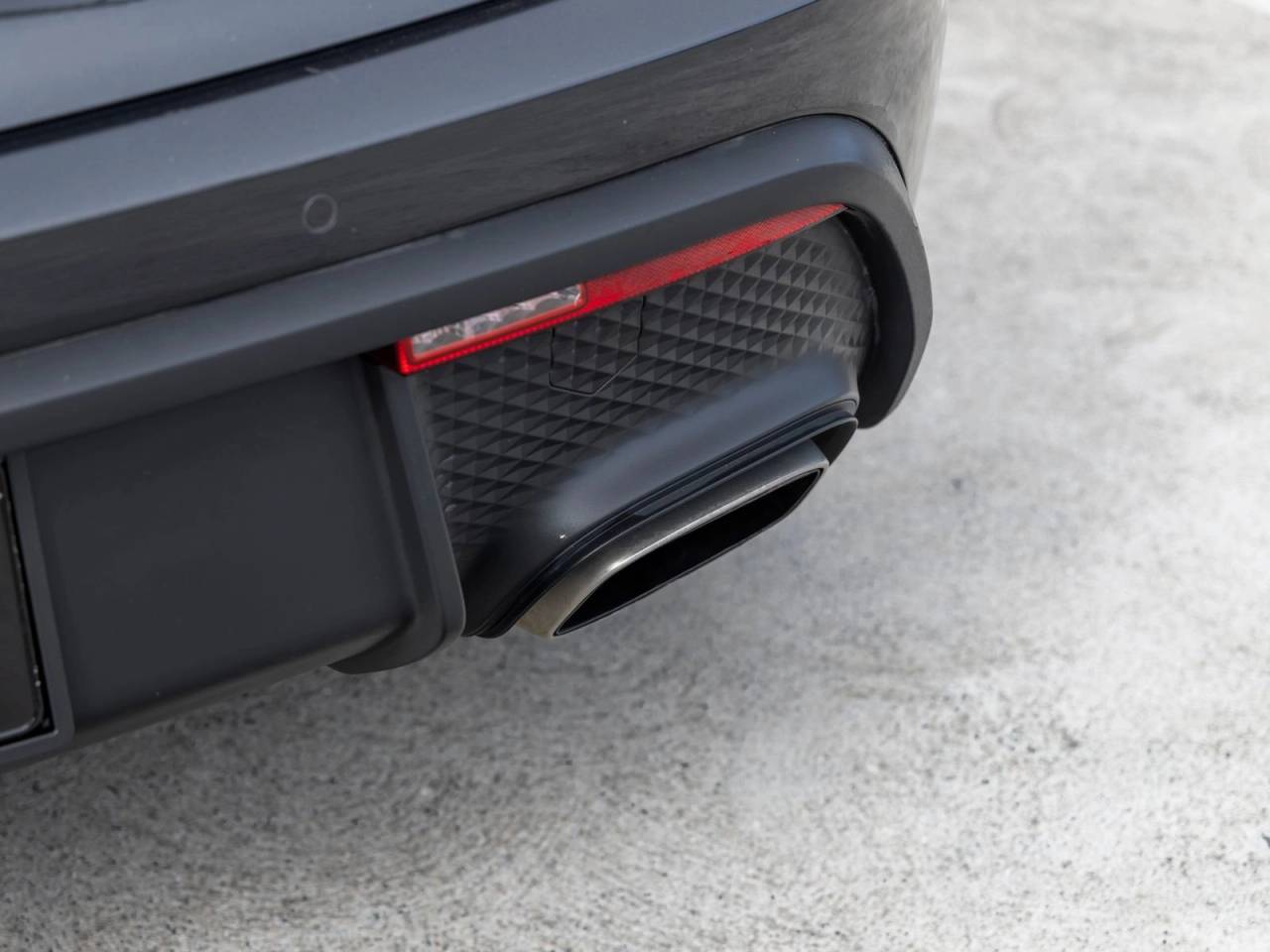 2023 Porsche Macan Base