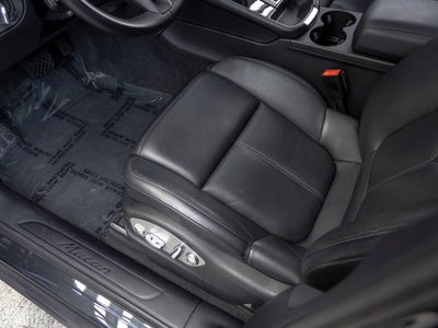 2023 Porsche Macan Base