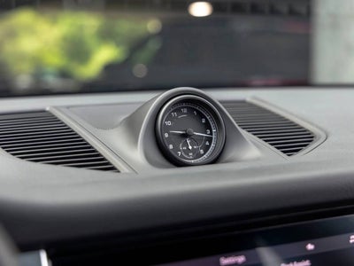 2023 Porsche Macan Base