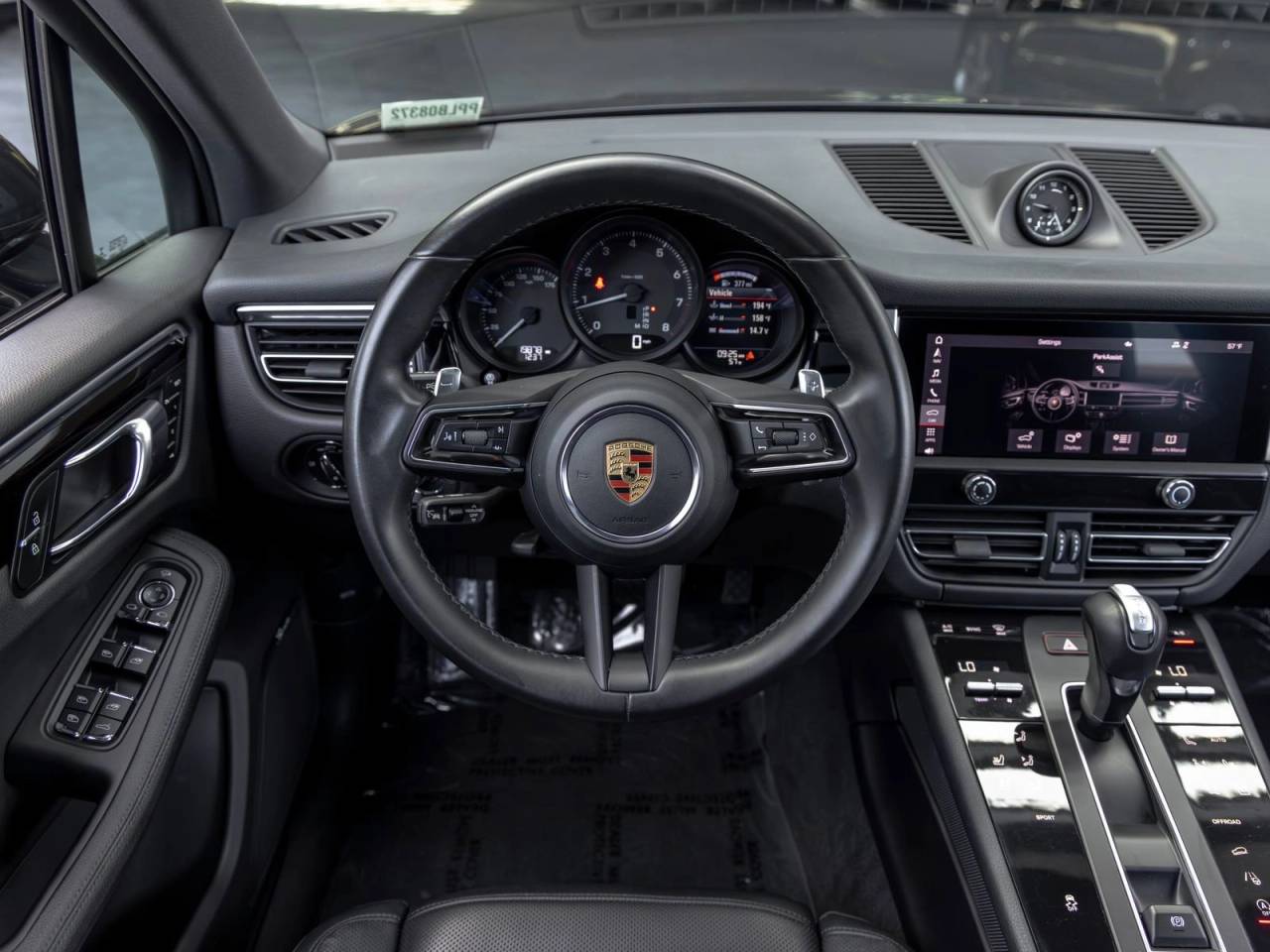 2023 Porsche Macan Base