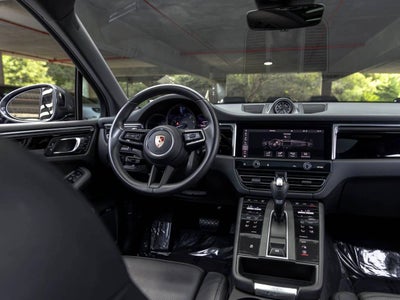 2023 Porsche Macan Base