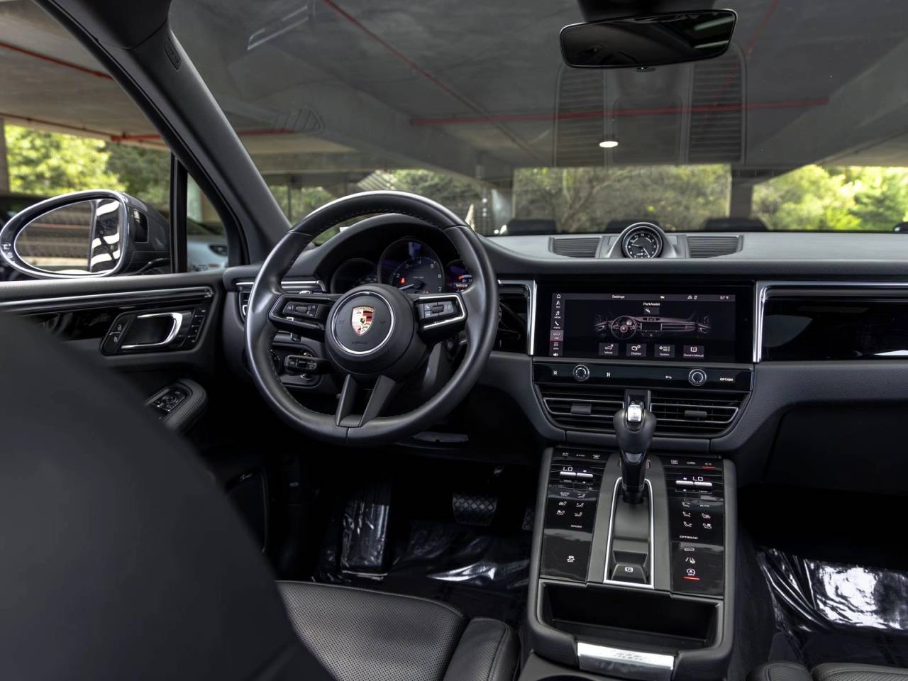2023 Porsche Macan Base