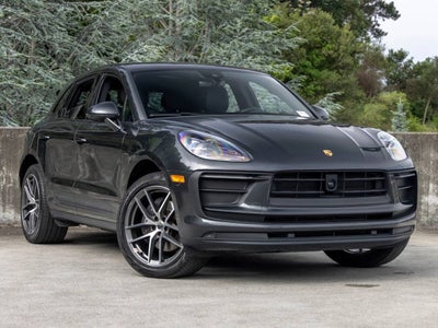 2023 Porsche Macan Base