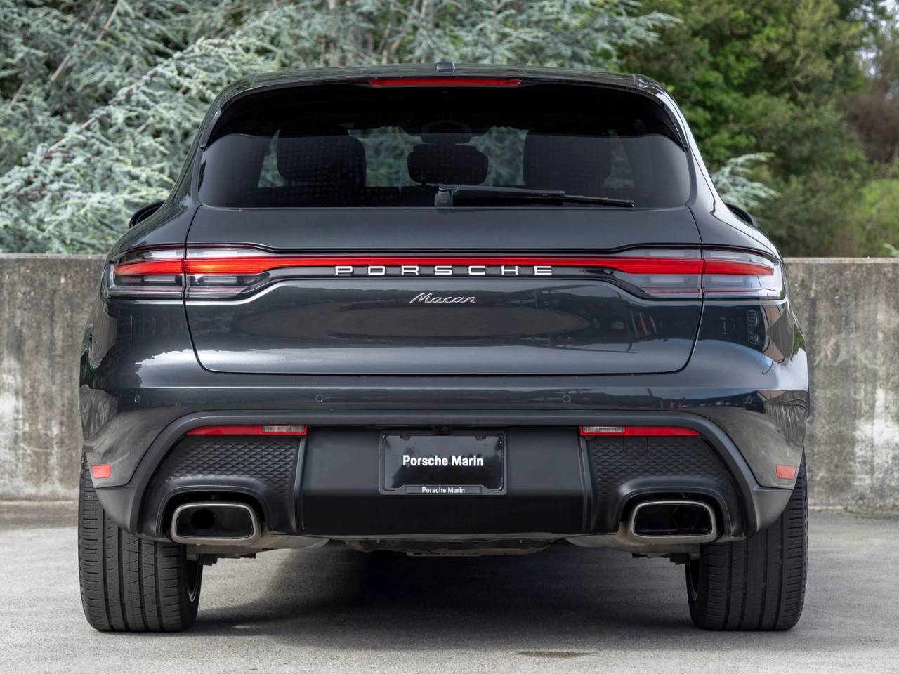 2023 Porsche Macan Base