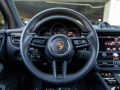 2025 Porsche Macan Macan