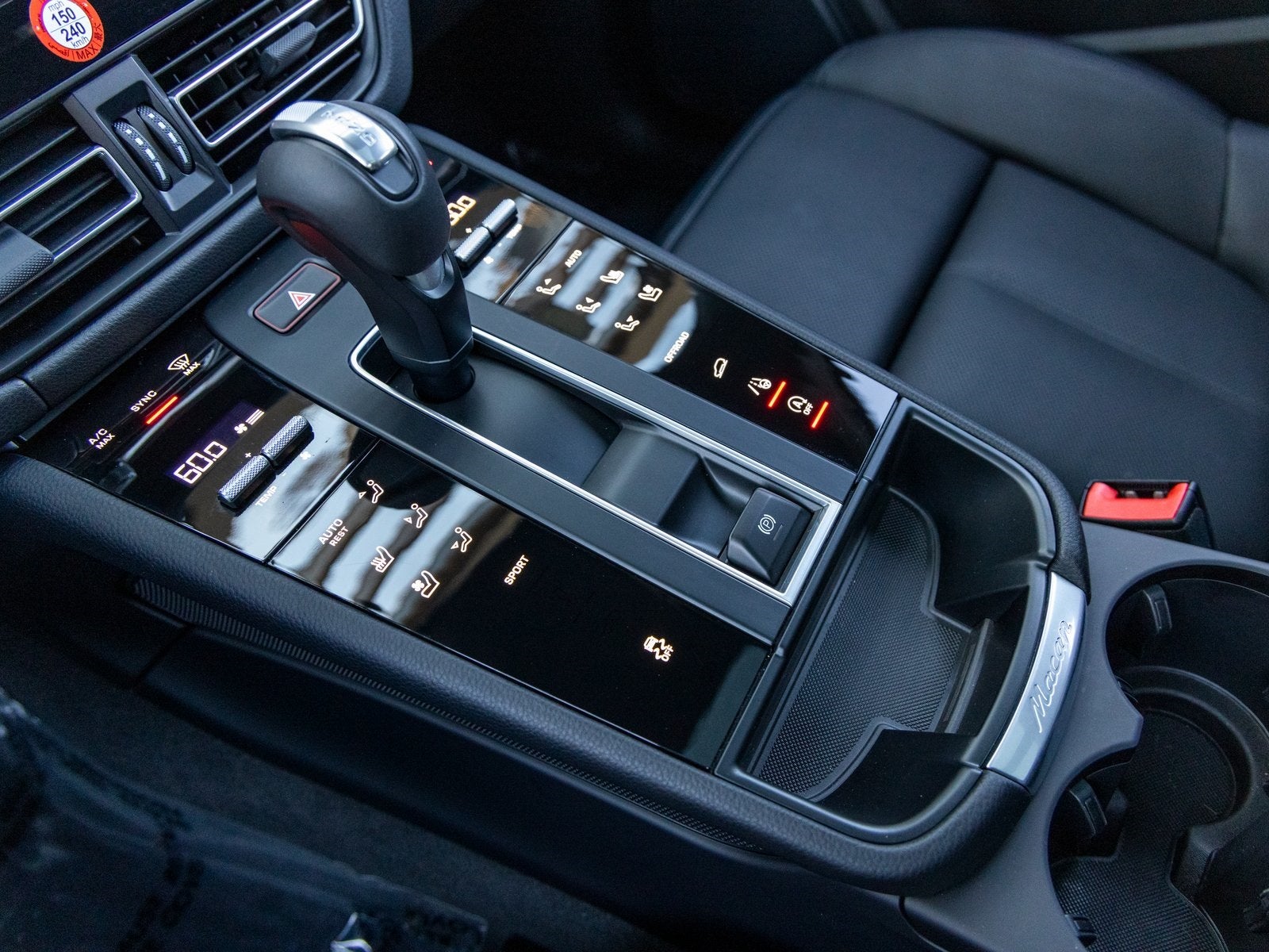 2025 Porsche Macan Macan