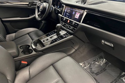 2025 Porsche Macan Macan