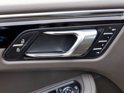 2025 Porsche Macan Macan