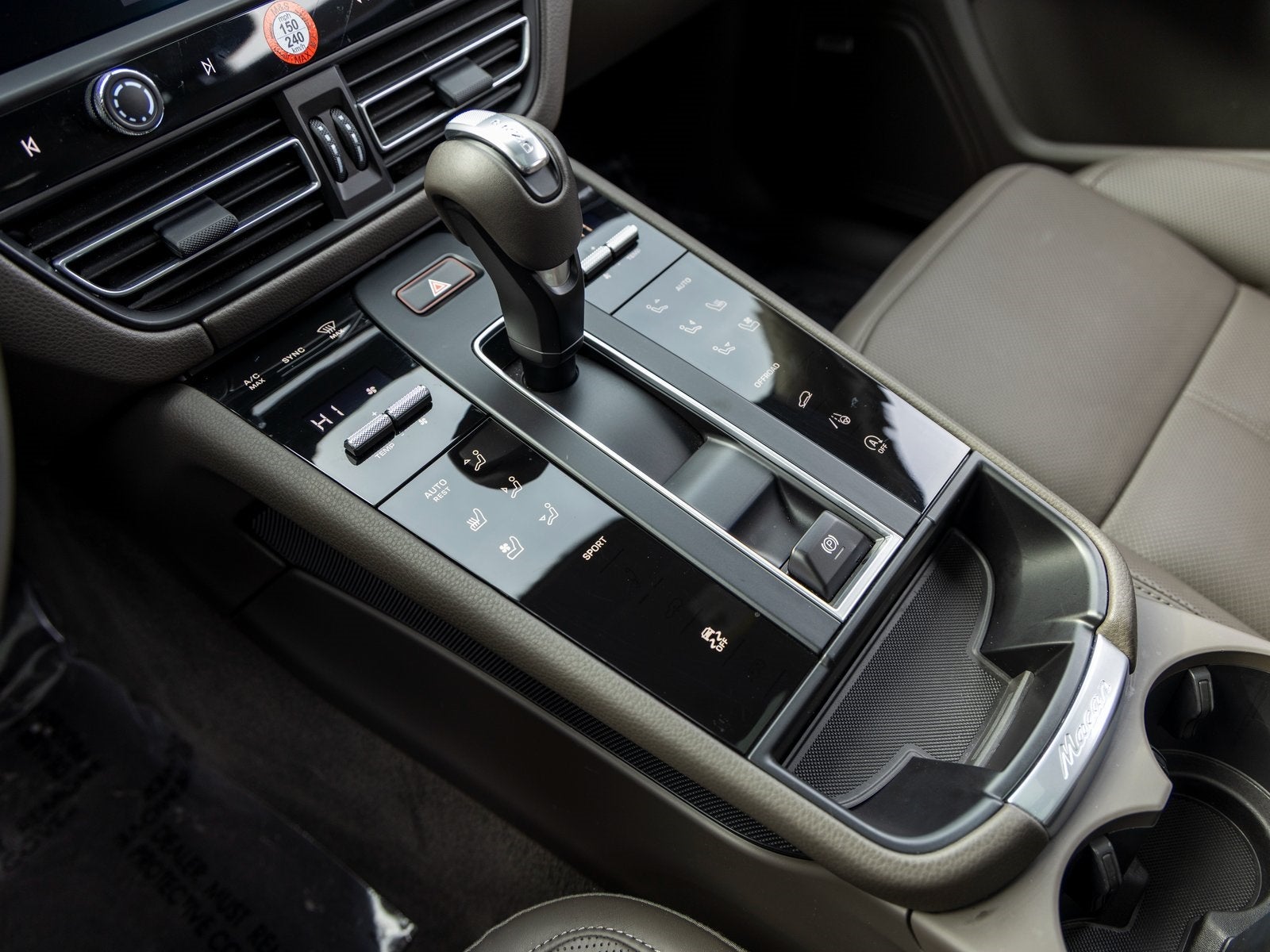 2025 Porsche Macan Macan