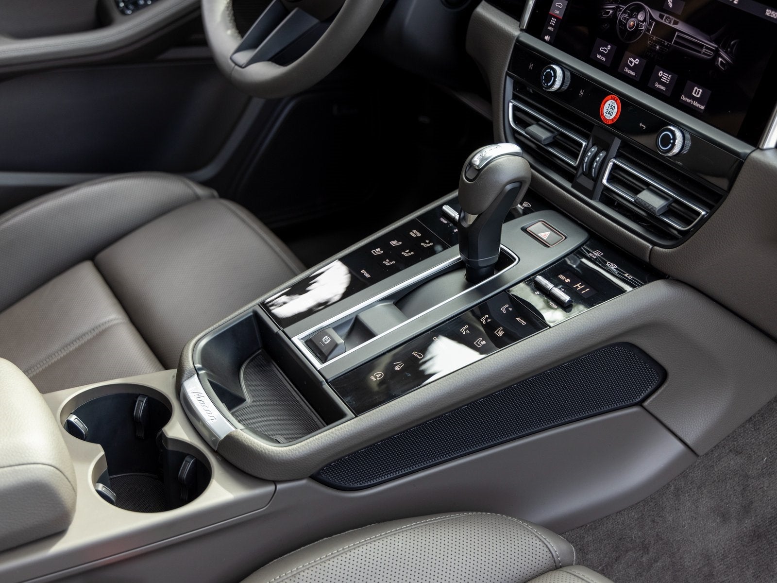 2025 Porsche Macan Macan