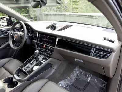 2025 Porsche Macan Macan