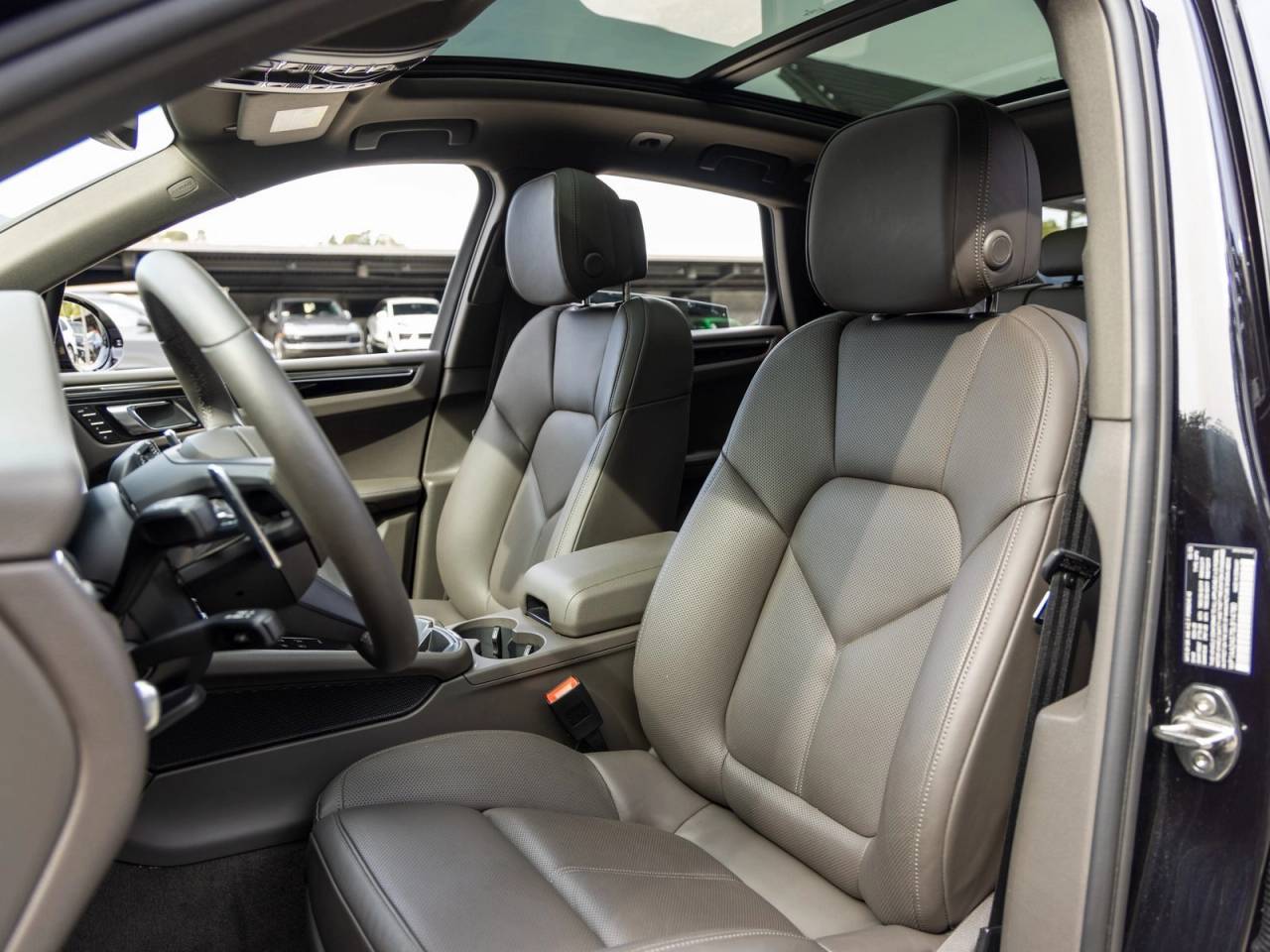 2025 Porsche Macan Macan