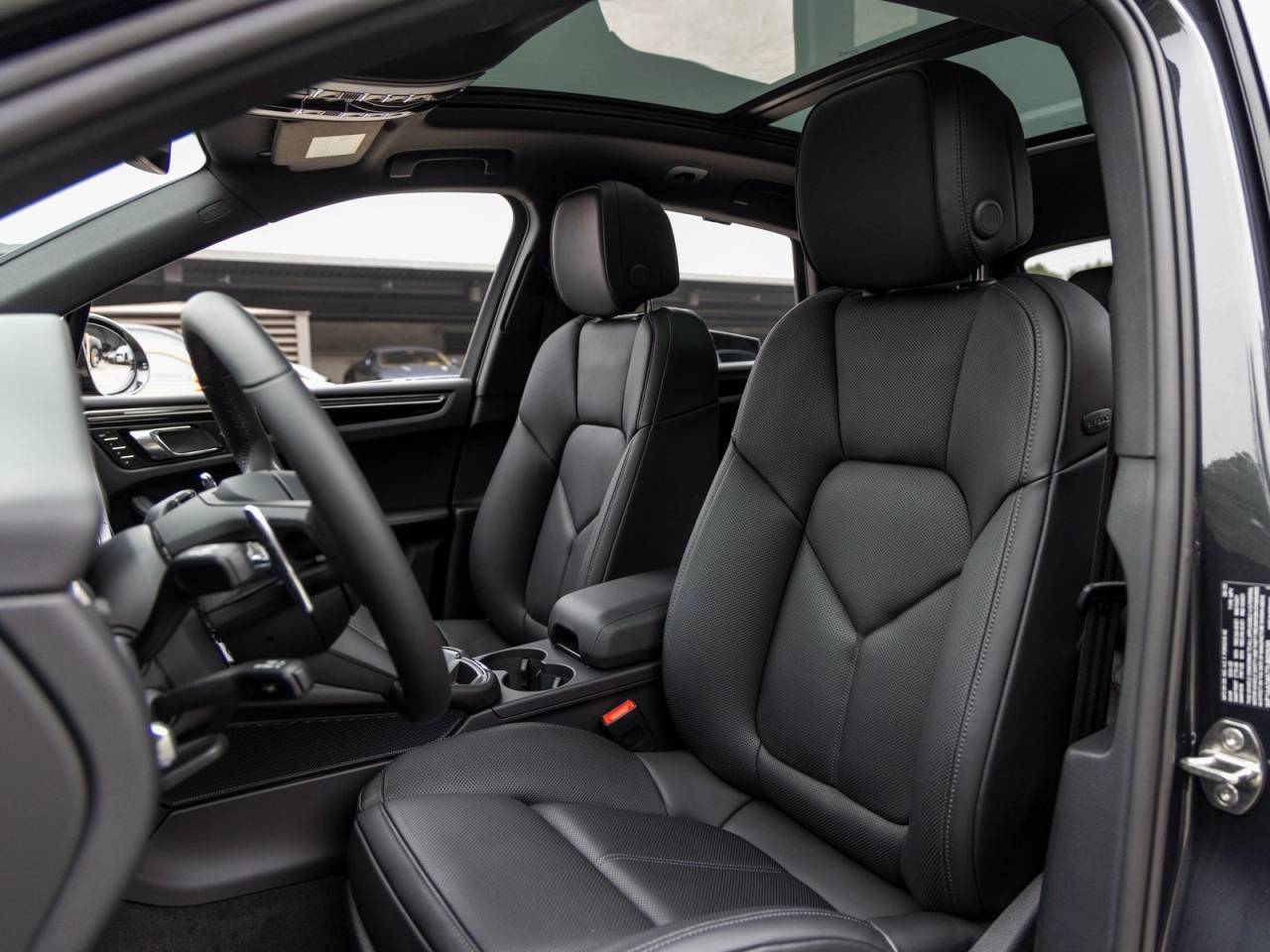 2026 Porsche Macan Macan