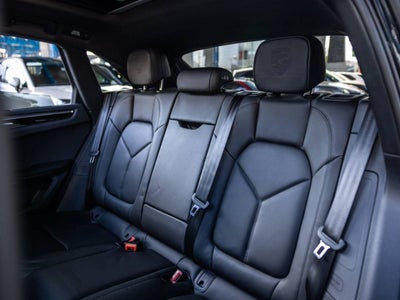 2026 Porsche Macan Macan