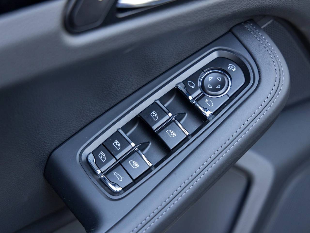 2026 Porsche Macan Macan T