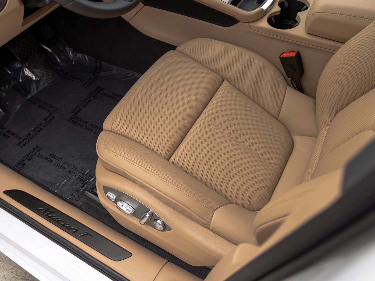 2026 Porsche Macan T