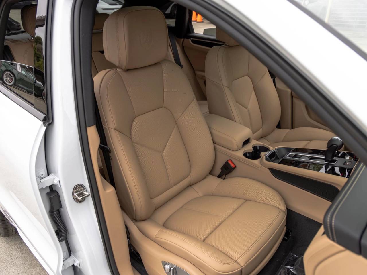 2026 Porsche Macan T