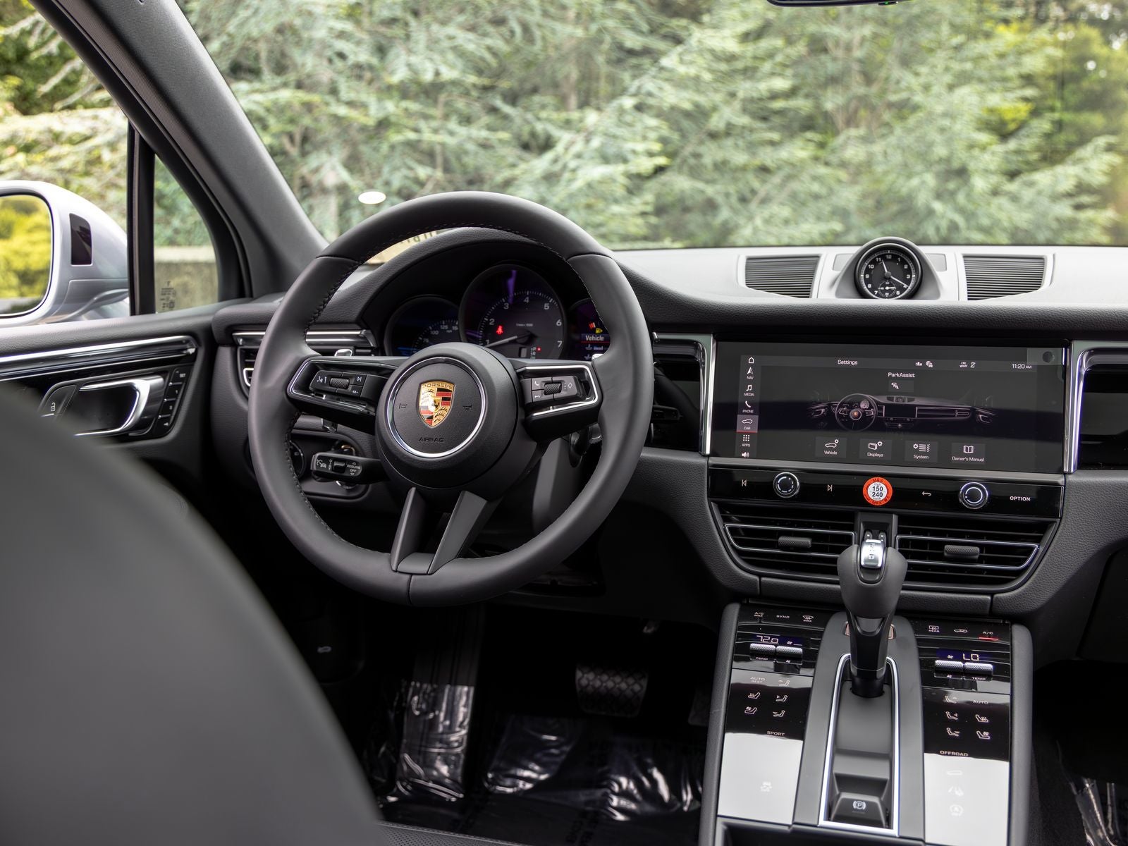 2026 Porsche Macan Base