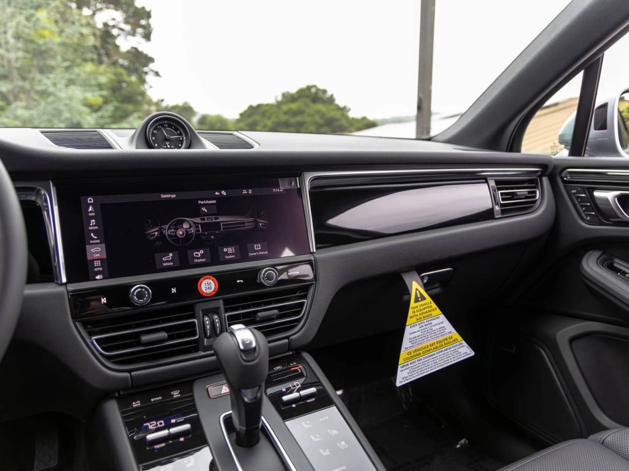 2026 Porsche Macan Base