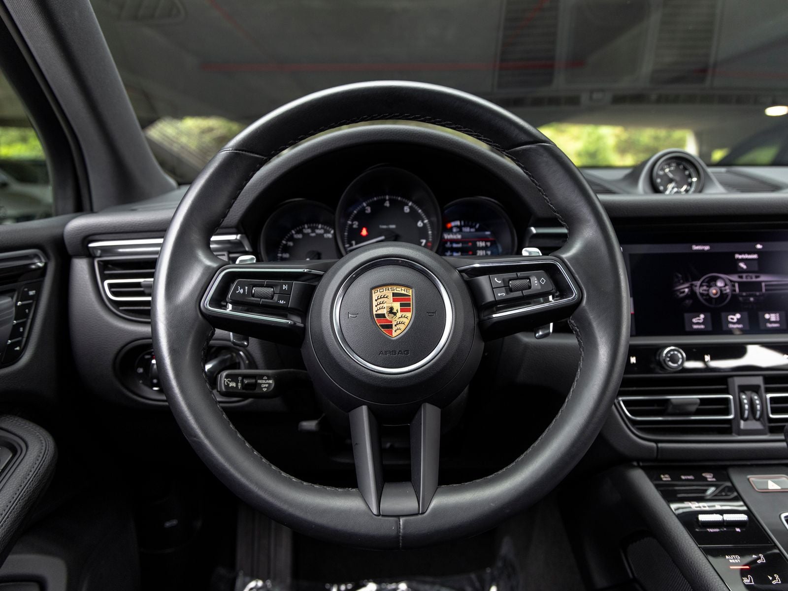 2023 Porsche Macan Macan (MY23)