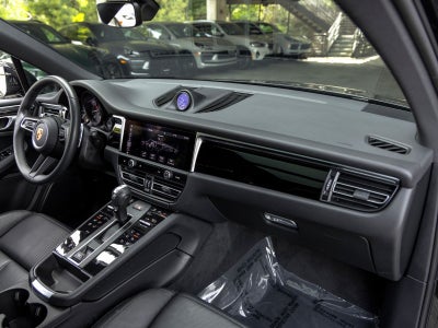 2023 Porsche Macan Macan (MY23)