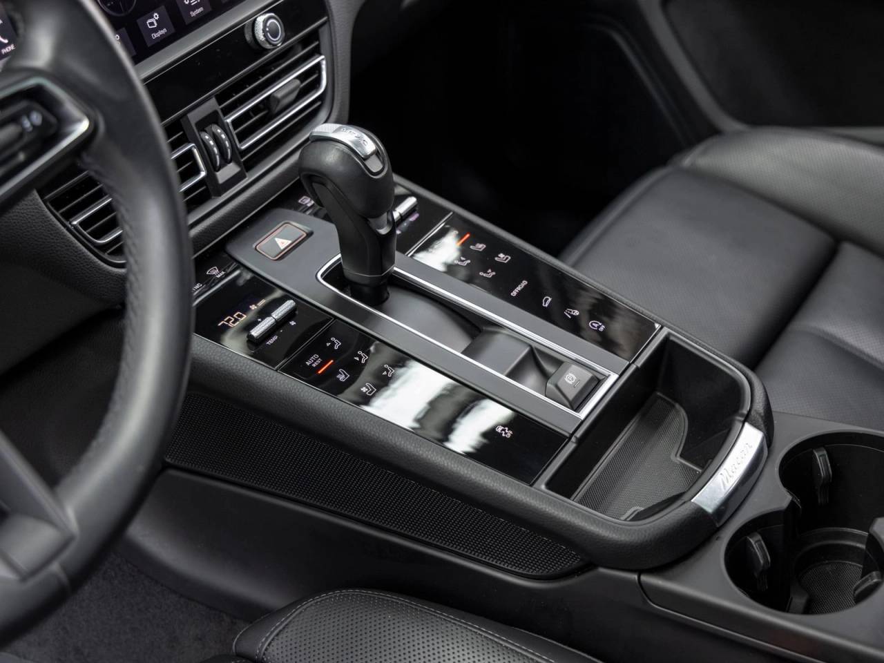 2023 Porsche Macan Macan (MY23)