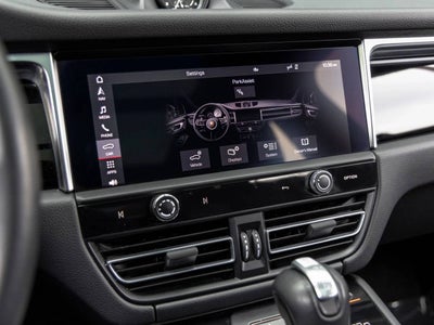 2023 Porsche Macan Macan (MY23)