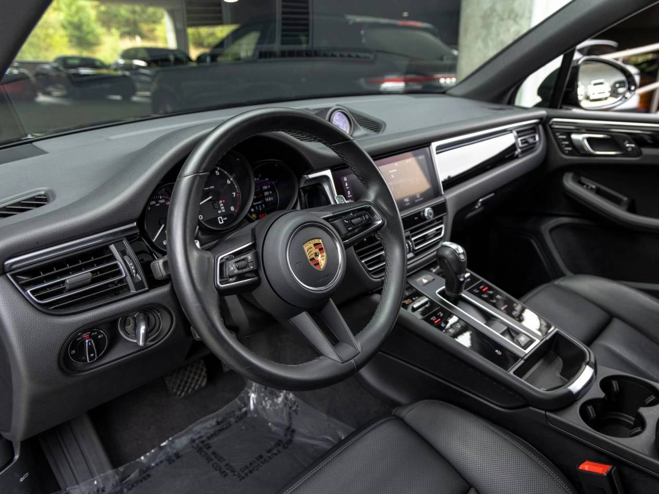 2023 Porsche Macan Macan (MY23)
