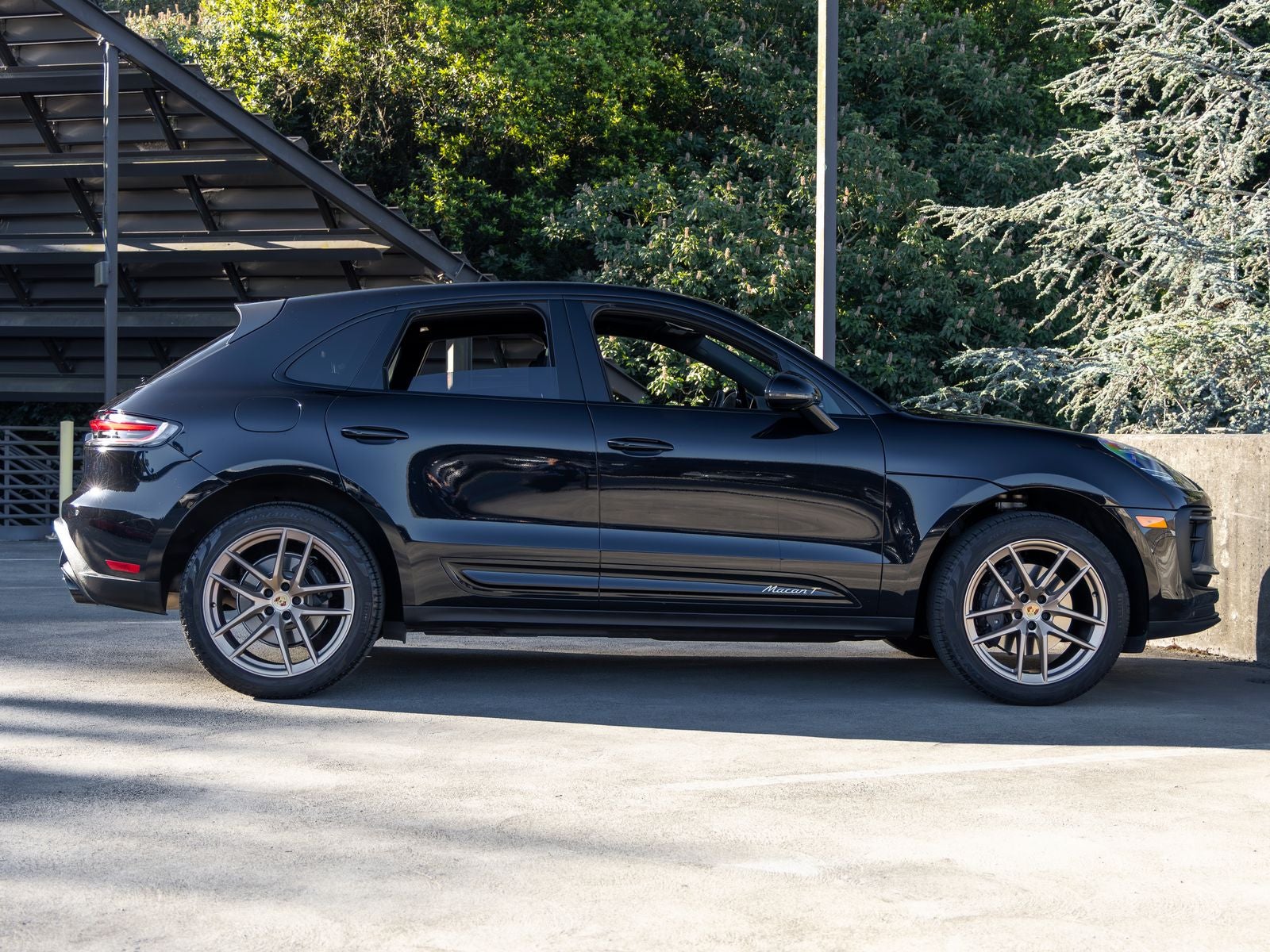 2023 Porsche Macan T