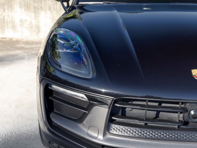 2023 Porsche Macan T