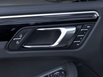 2023 Porsche Macan T