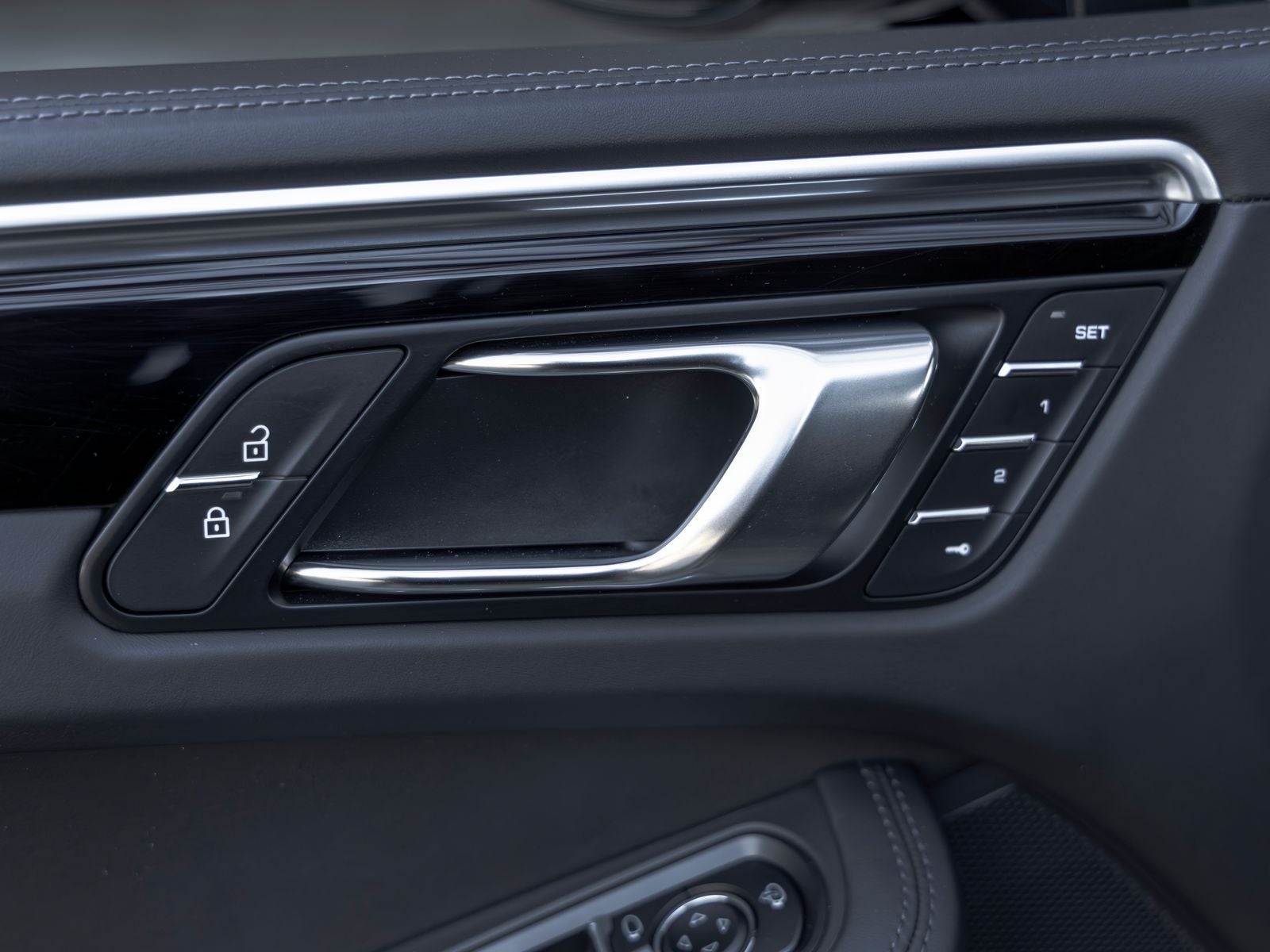 2023 Porsche Macan T