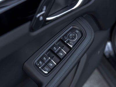 2023 Porsche Macan T